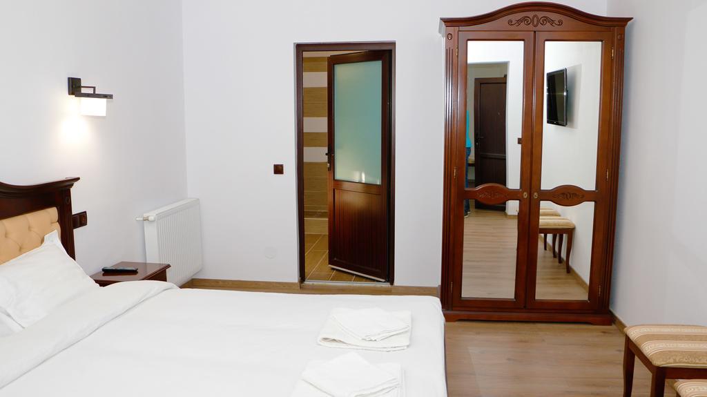 Hanu Lui Gica Spa Satu Mare Buitenkant foto